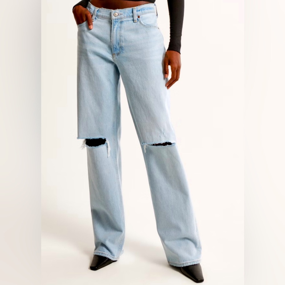 Abercrombie and Fitch Vintage Comfort Stretch
Low Rise Baggy Jean